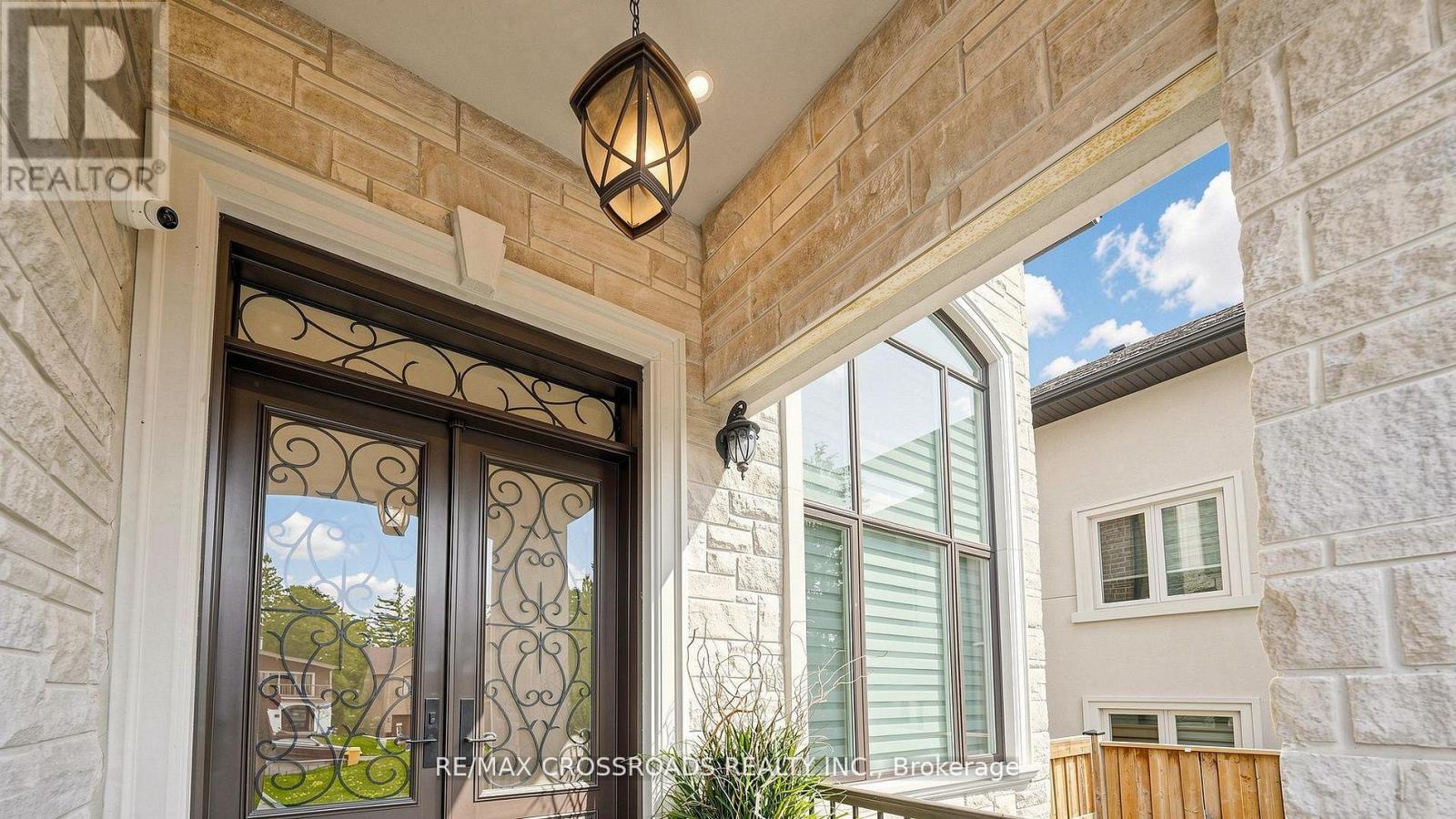 1427 ROSEBANK ROAD - 3