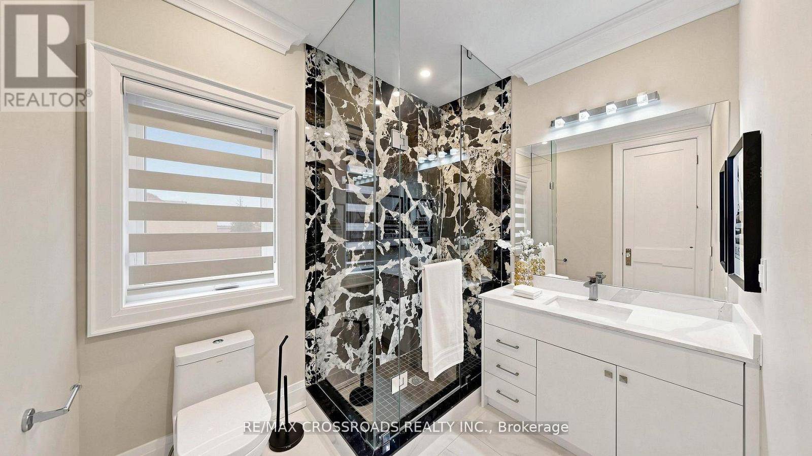 1427 ROSEBANK ROAD - 31
