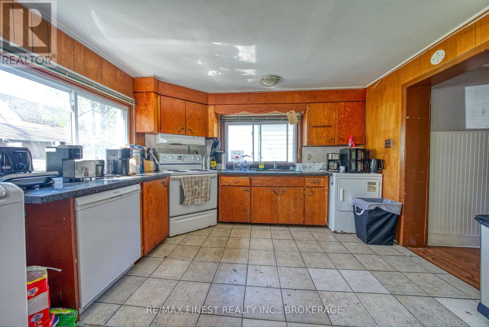 216 ALFRED STREET - 21