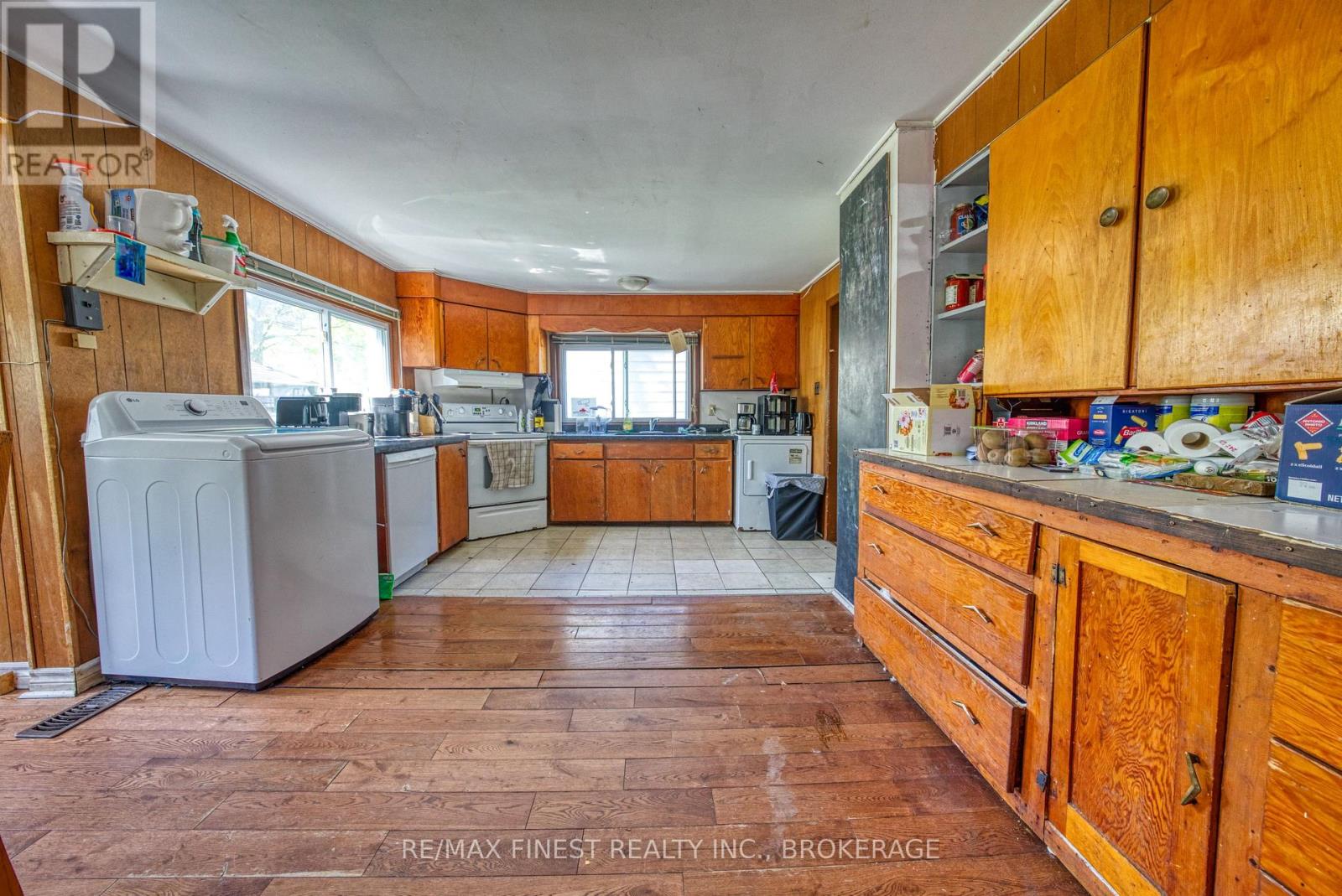 216 ALFRED STREET - 17