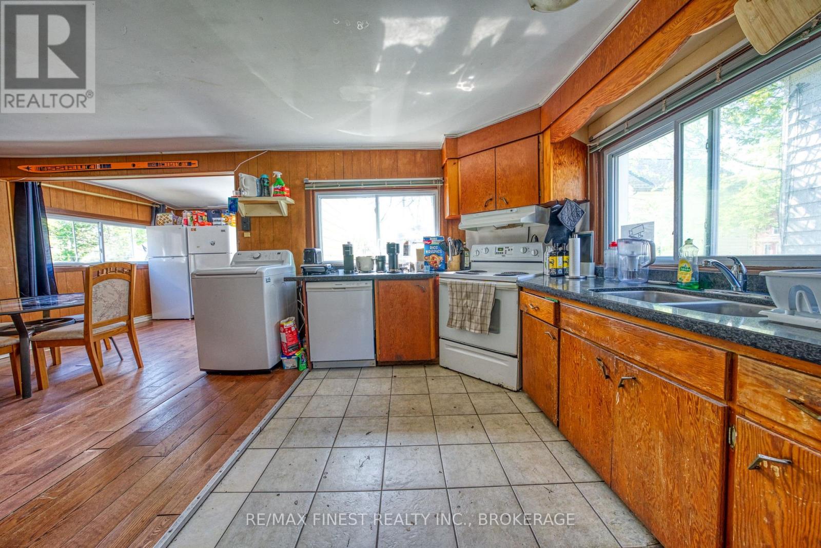 216 ALFRED STREET - 22