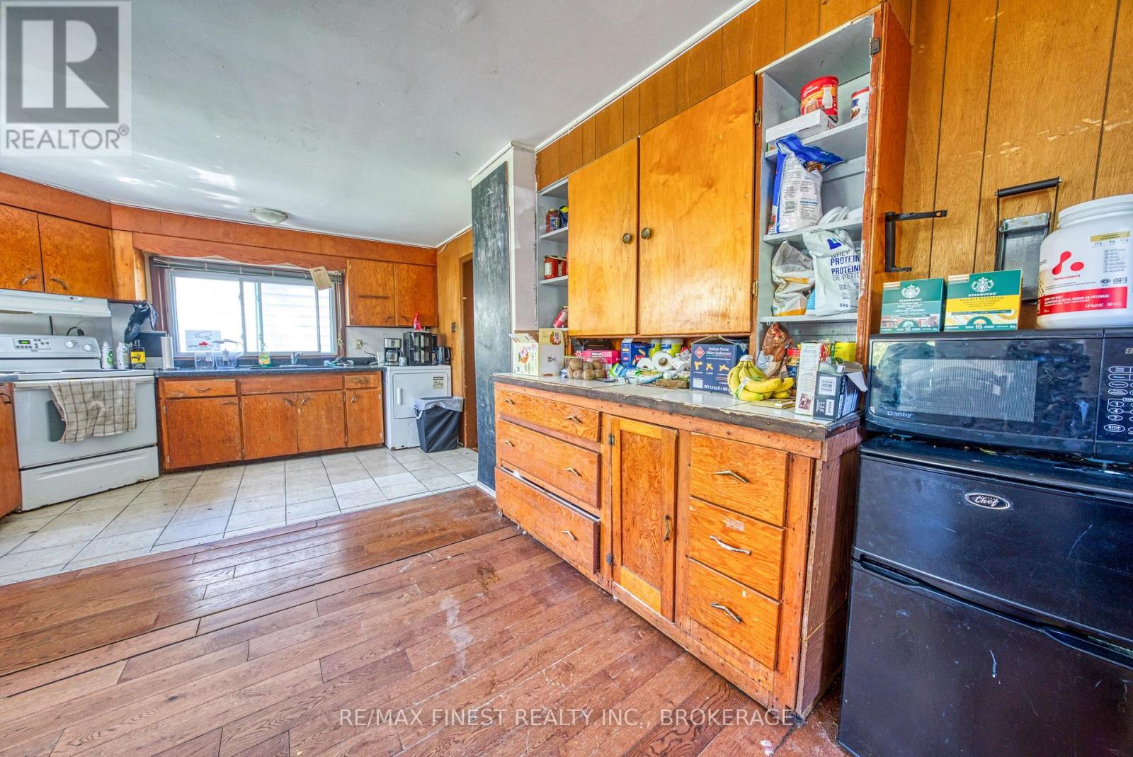 216 ALFRED STREET - 16
