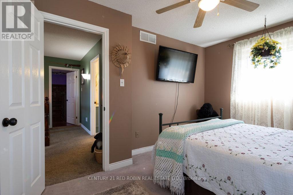 232 THORNE DRIVE - 26