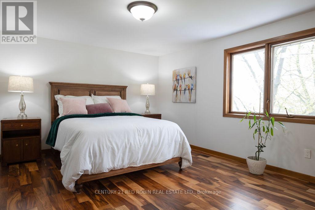 110 ROE STREET - 22