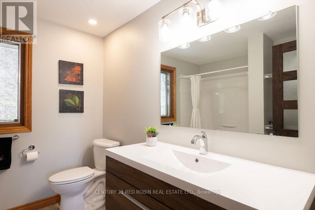 110 ROE STREET - 30