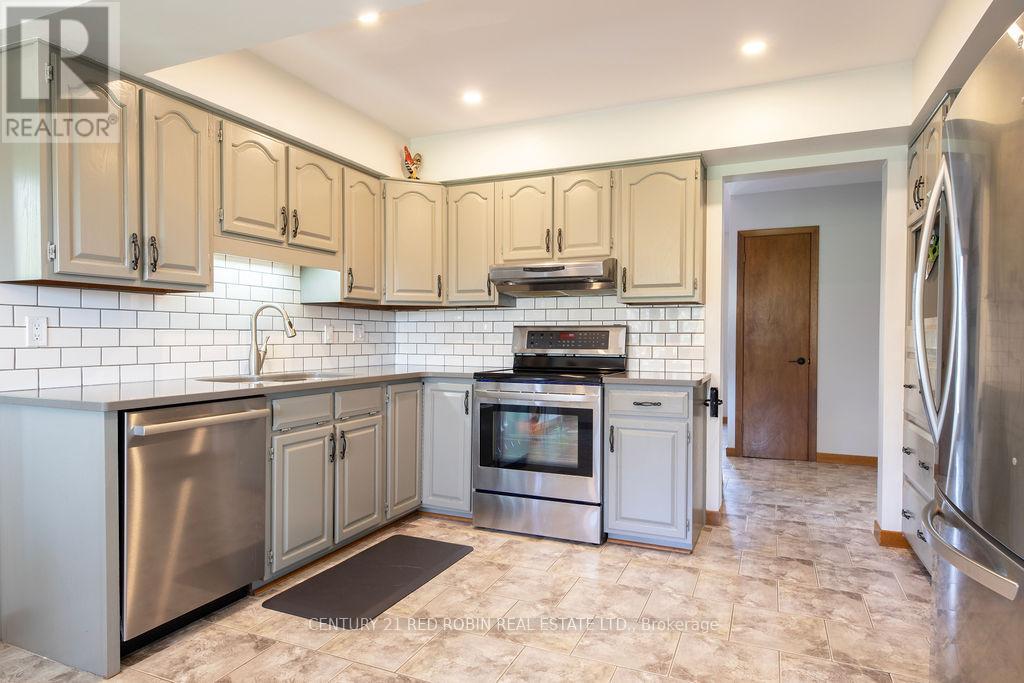 110 ROE STREET - 7