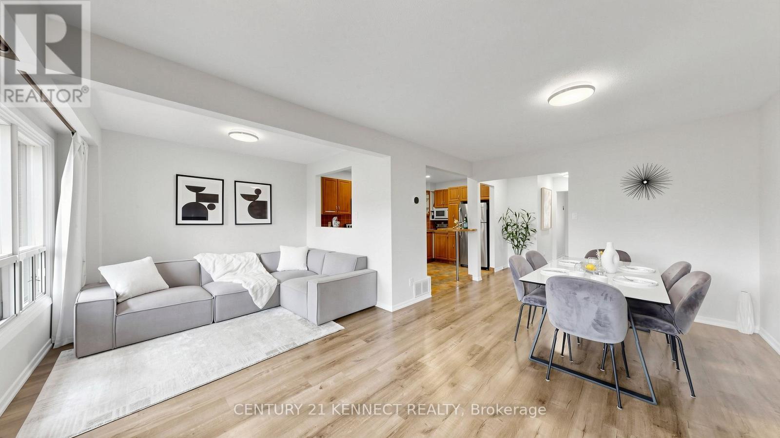 #9 260 AVENUE ROAD - Image 3