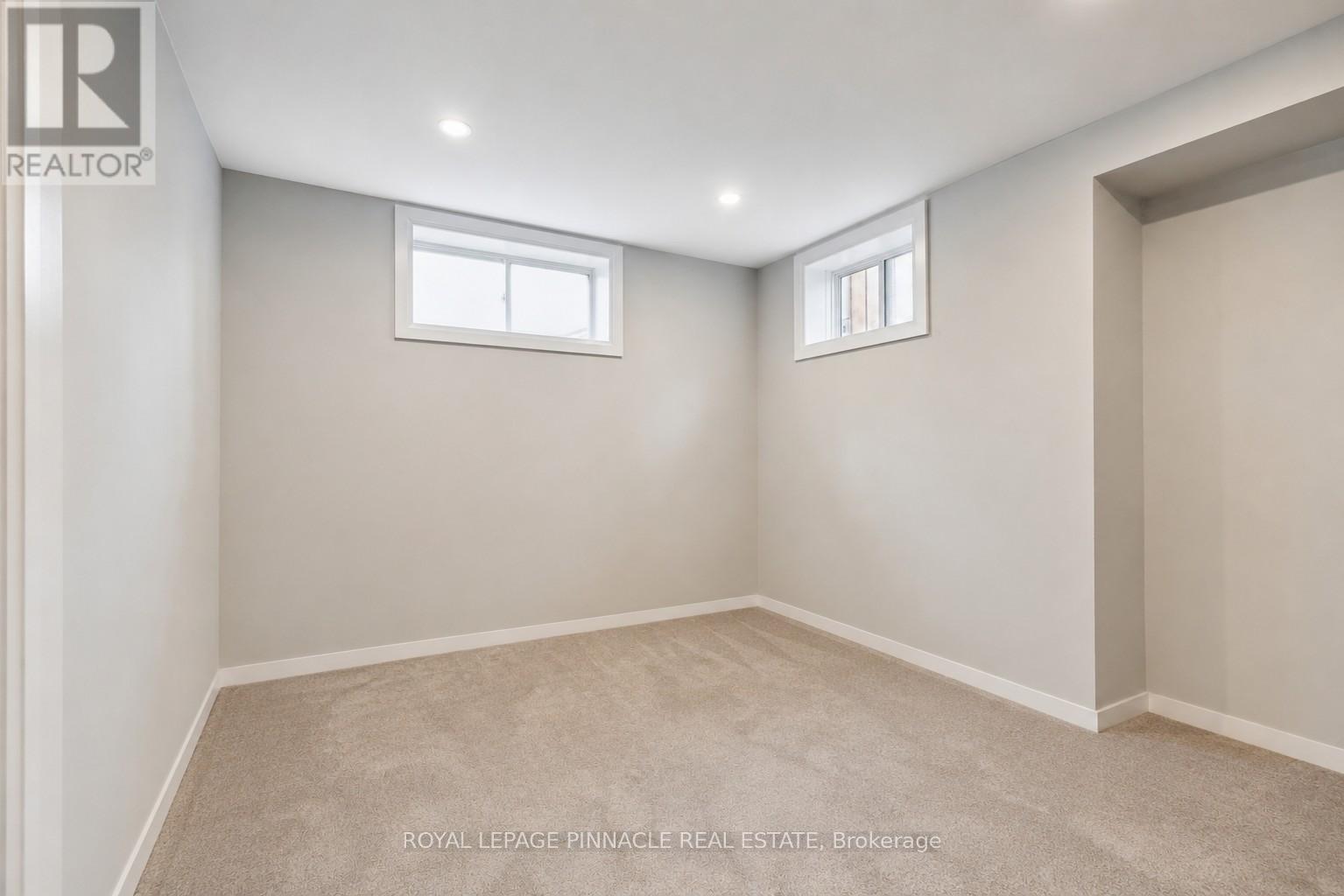 77 WALKERS BOULEVARD - 40