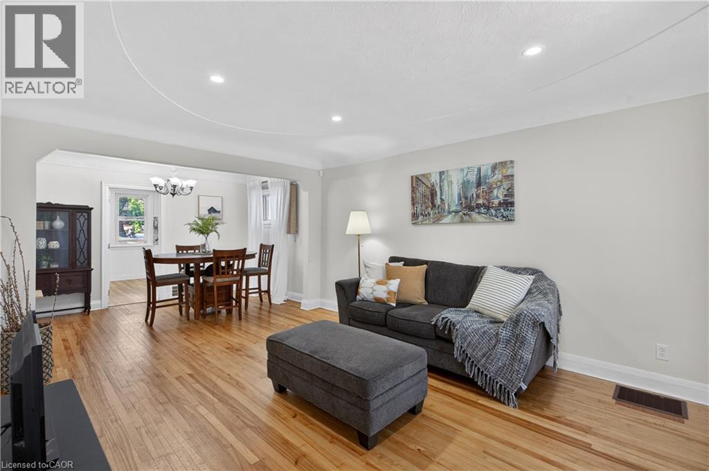 199 STIRTON Street - Image 3