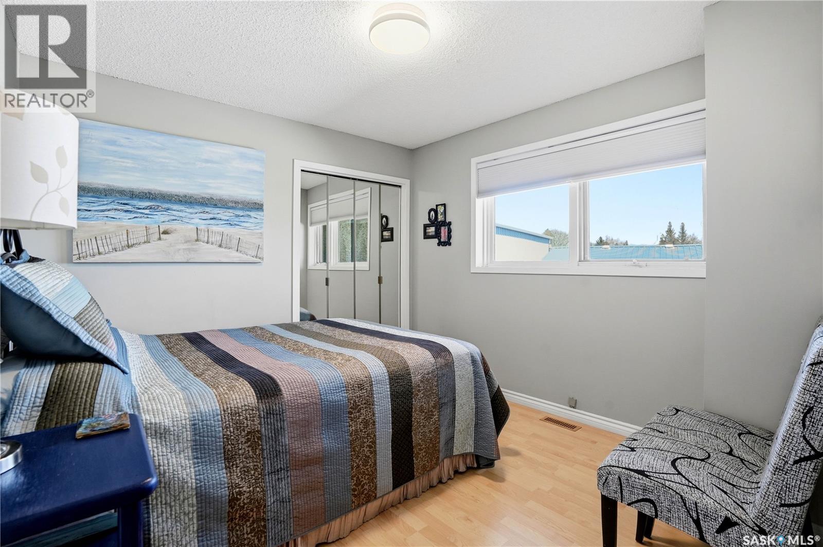 303 Currie CRESCENT — photo 22