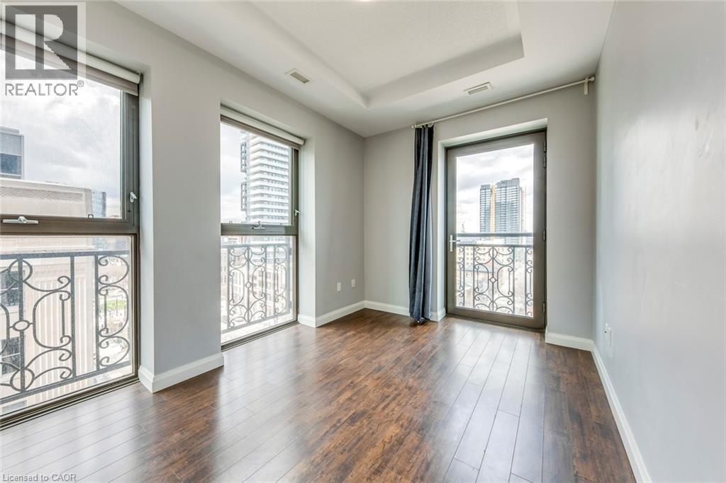 #905 112 KING Street E - 24
