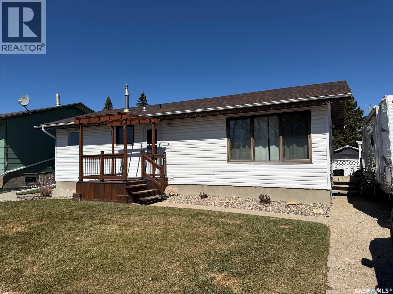 217 4th AVENUE E - 1