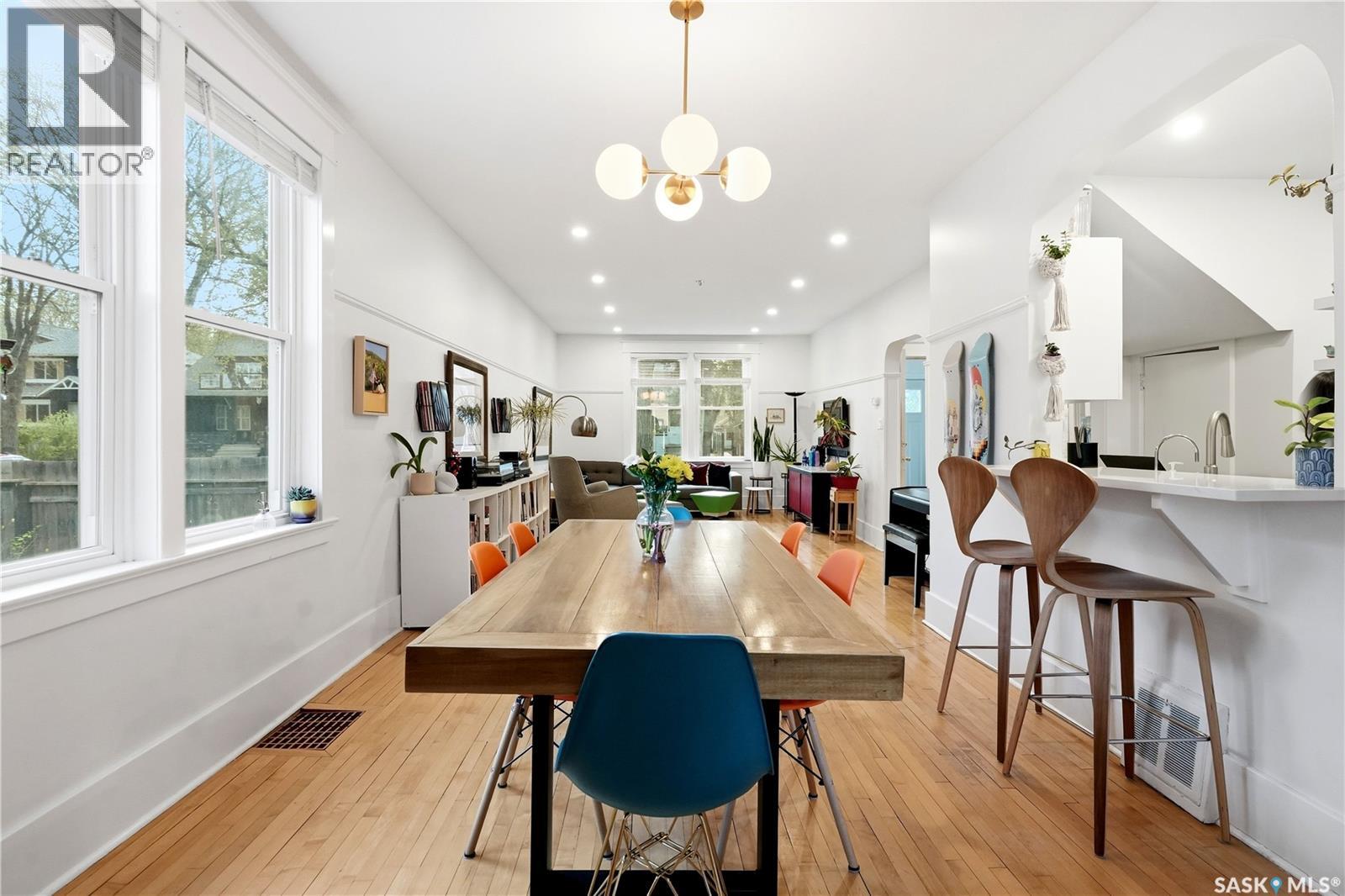 2035 Elphinstone STREET - 14