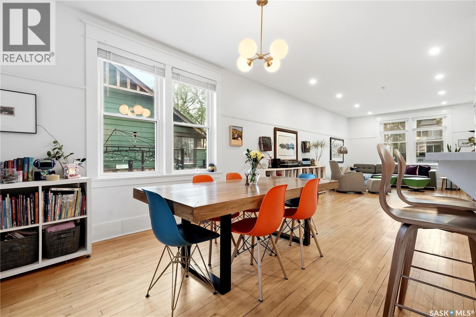 2035 Elphinstone STREET - 15