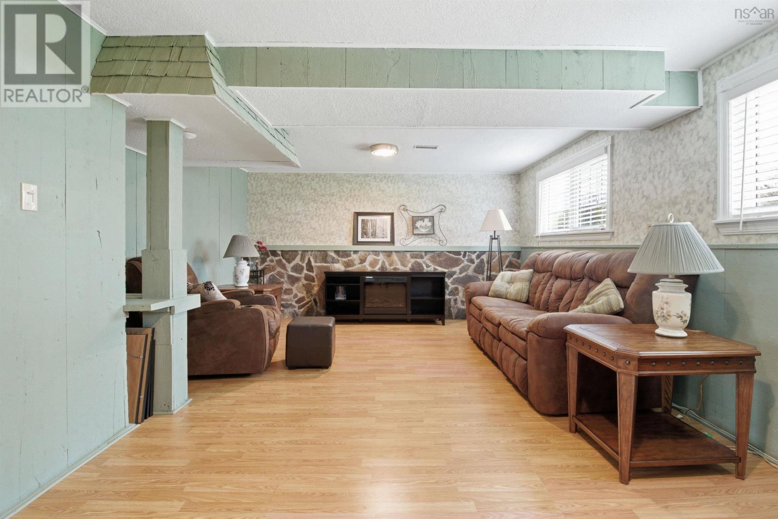 124 Gourok Avenue - 27