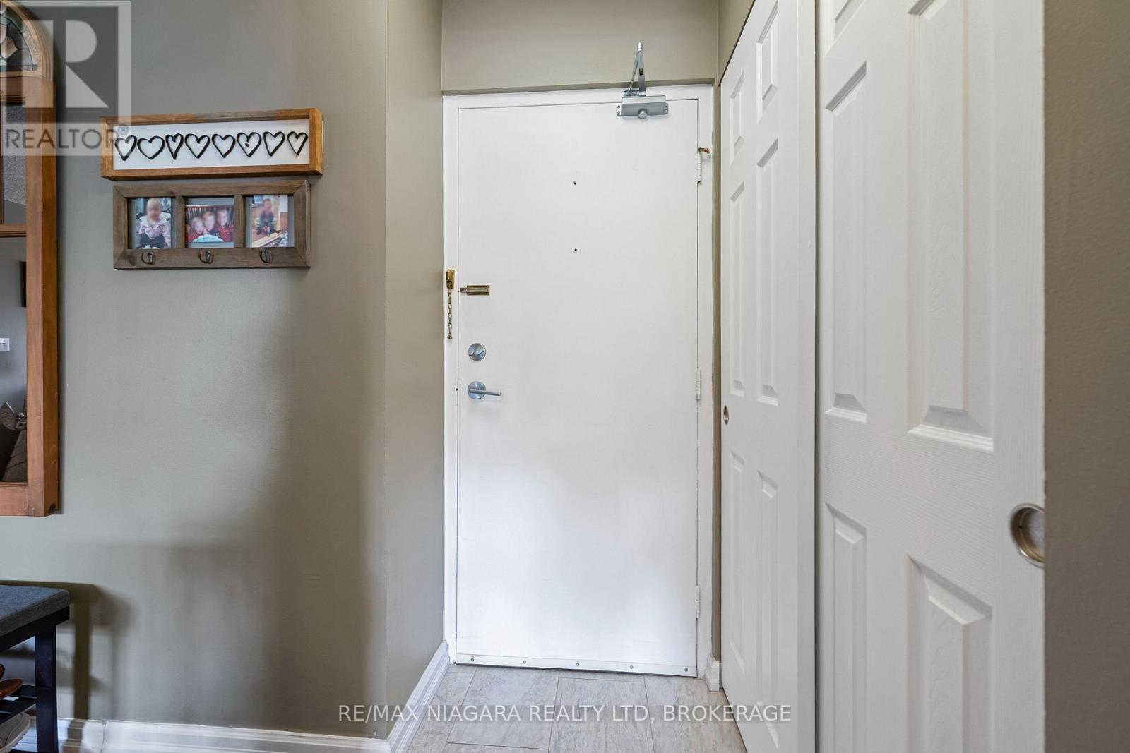 #407 365 GENEVA STREET - 23