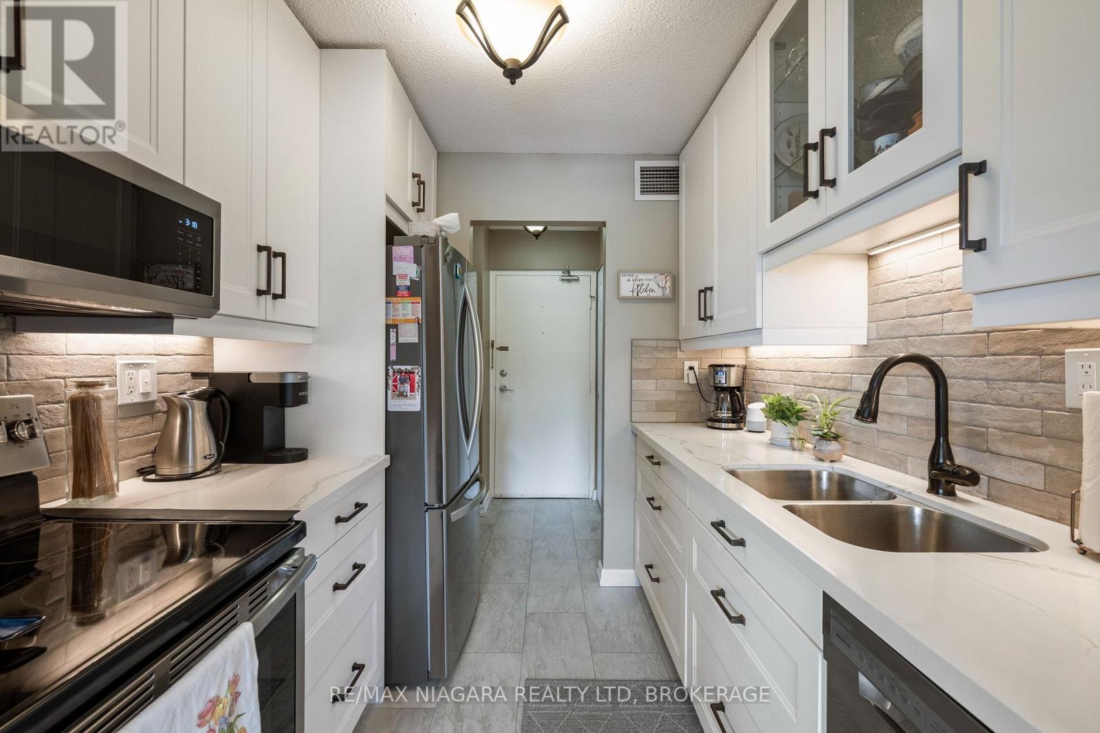 #407 365 GENEVA STREET - 6