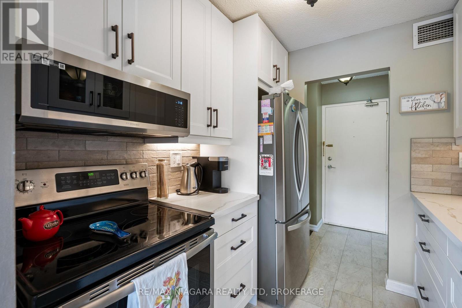 #407 365 GENEVA STREET - 8