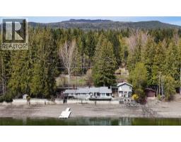 4pc Ensuite bath - 6726 Squilax Anglemont Road, Magna Bay, BC V0E1M7 Photo 6