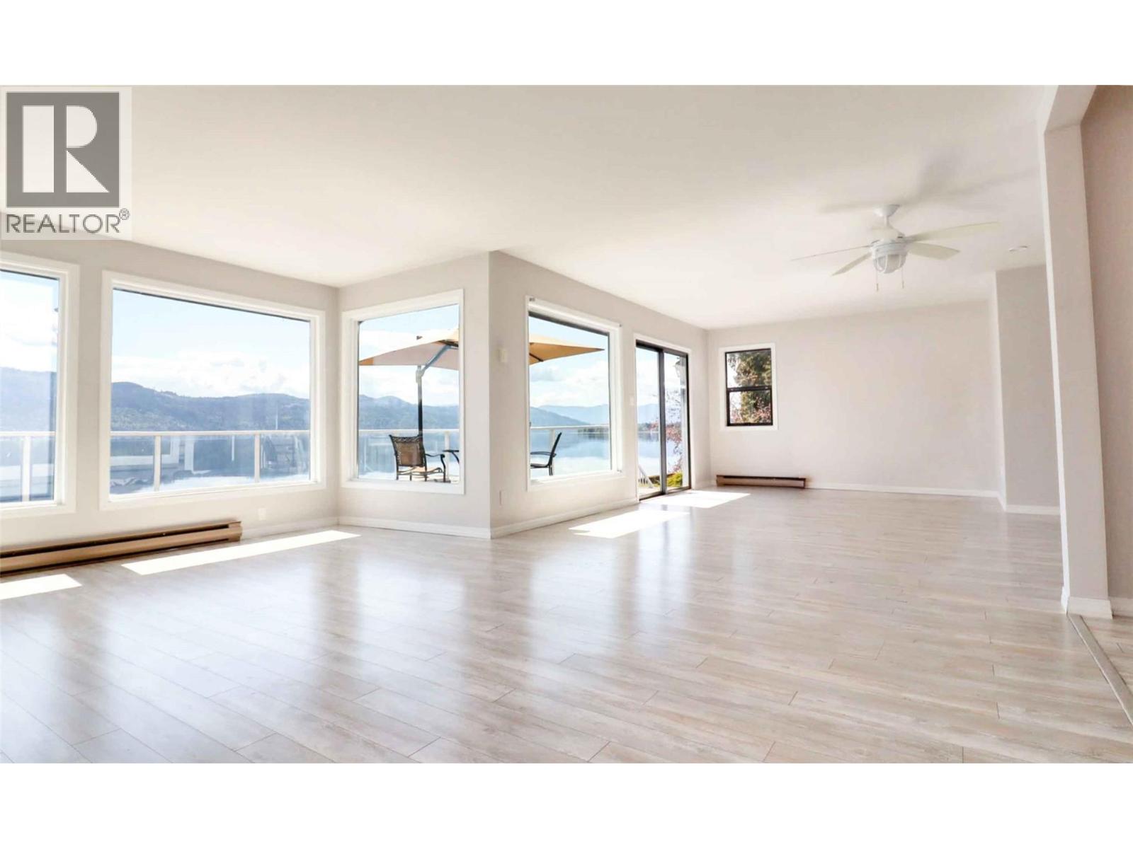6726 Squilax Anglemont Road - 31