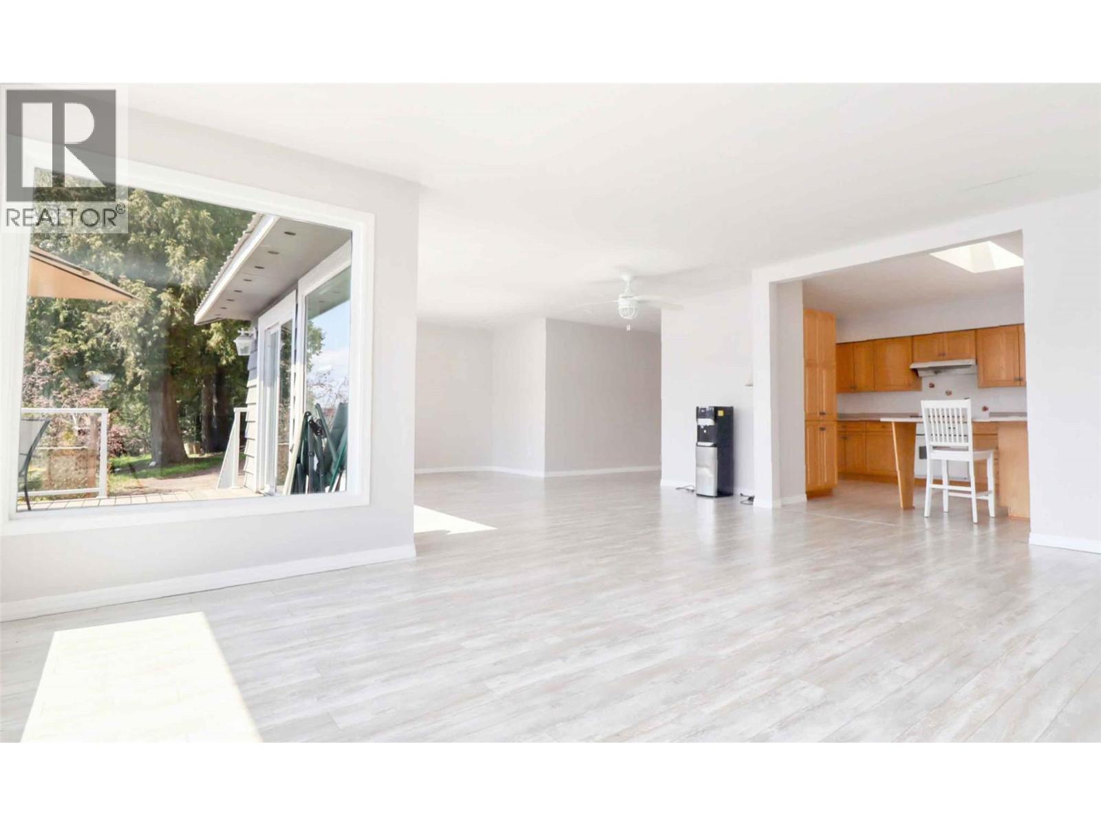6726 Squilax Anglemont Road - 33
