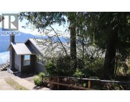 6726 Squilax Anglemont Road, Magna Bay, BC V0E1M7 Photo 24
