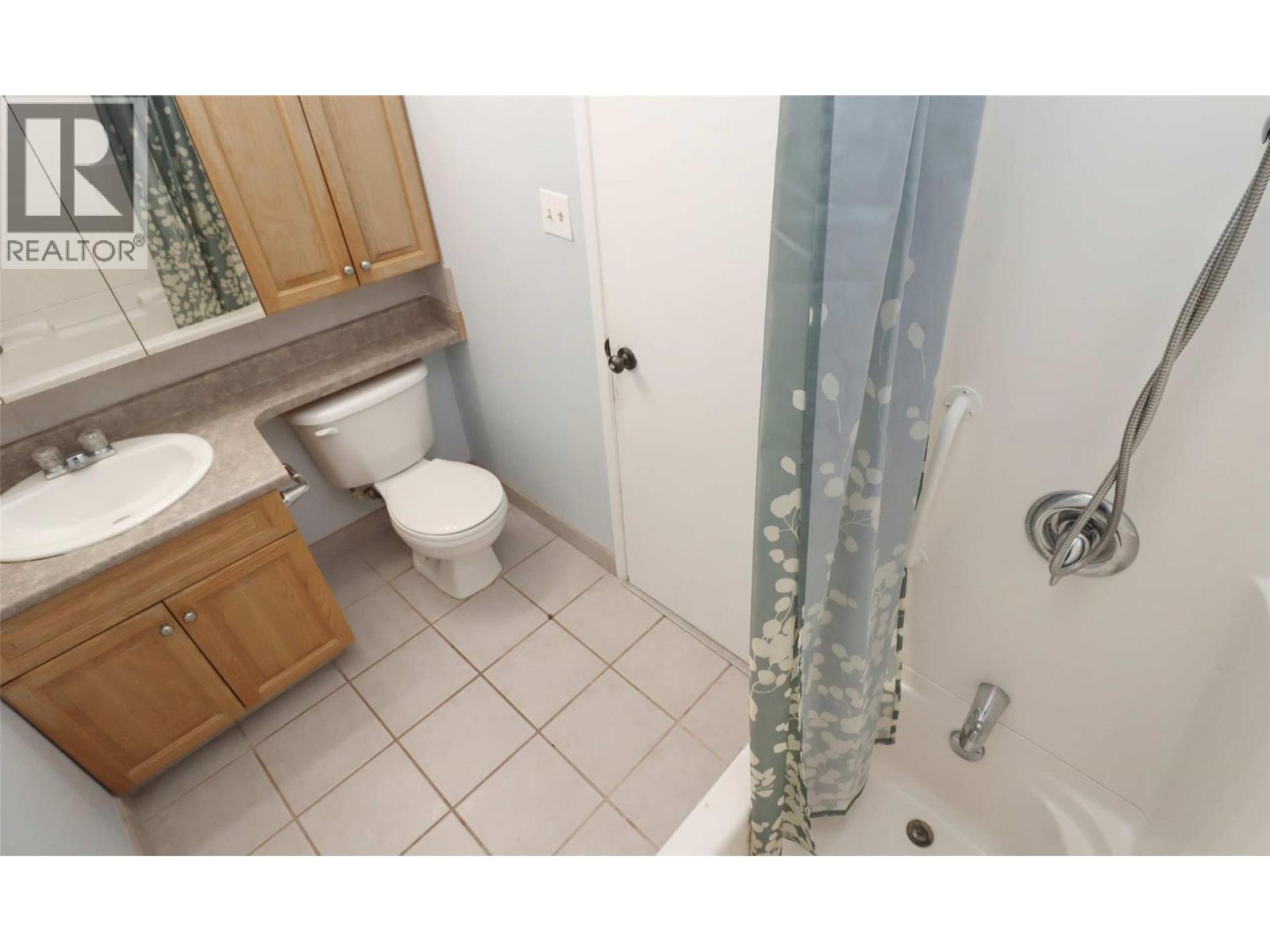6726 Squilax Anglemont Road - 46