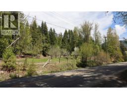 6726 Squilax Anglemont Road, Magna Bay, BC V0E1M7 Photo 68