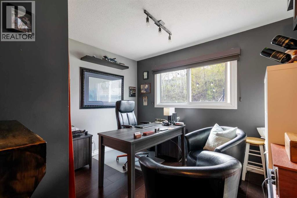 18 Moberly Crescent - 22