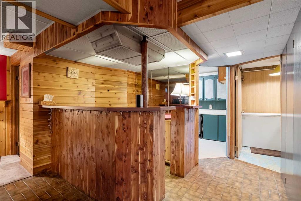 18 Moberly Crescent - 24