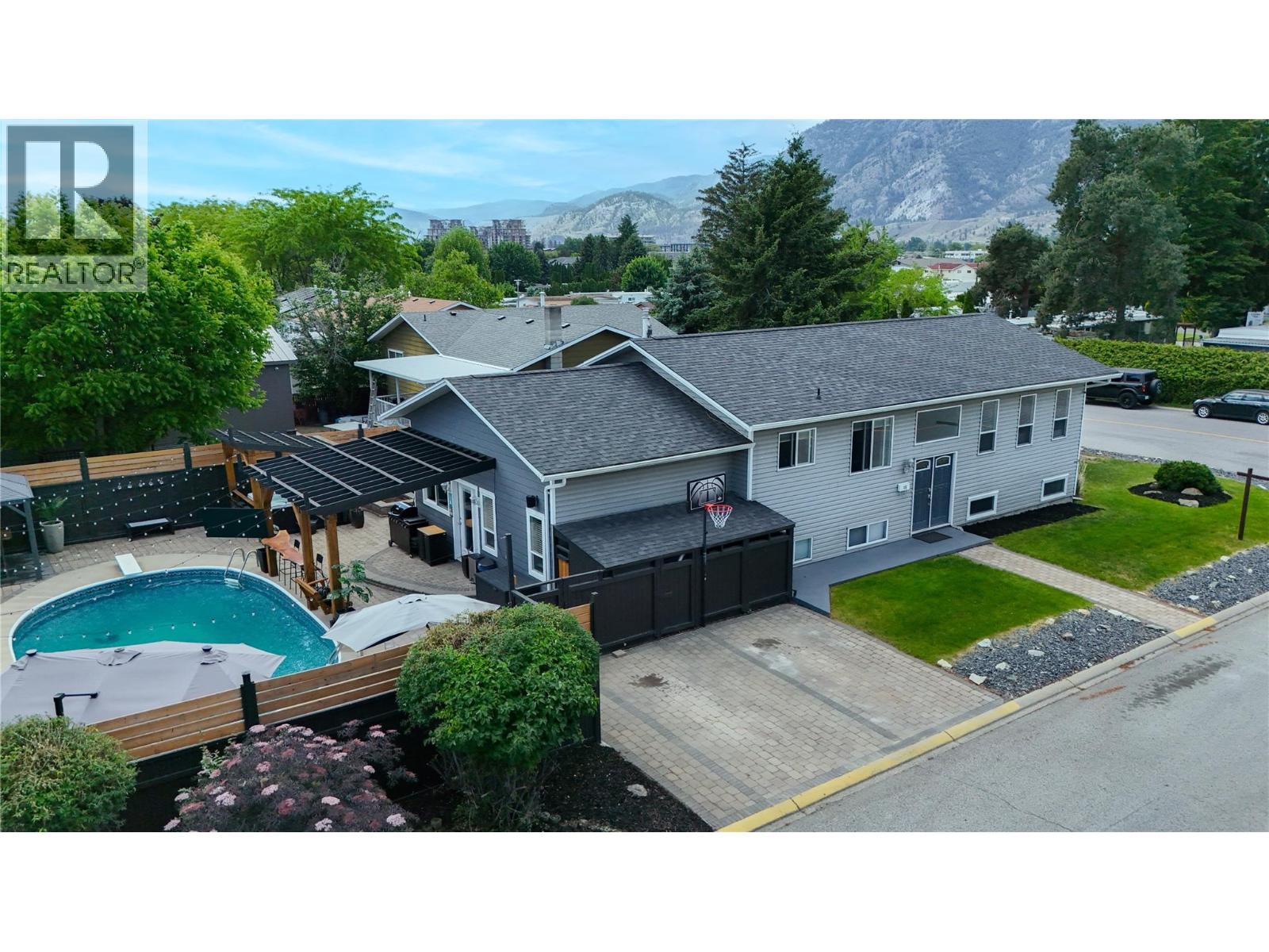 98 Dauphin Avenue - 1