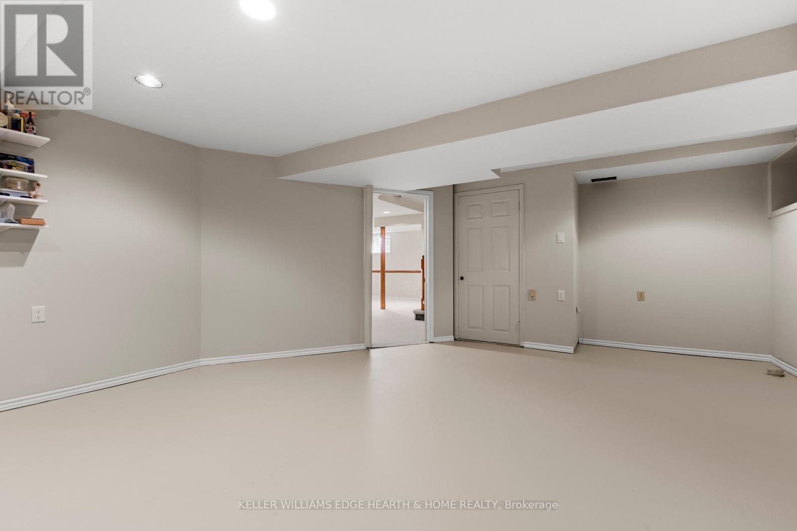 2170 BELGRAVE COURT - 44