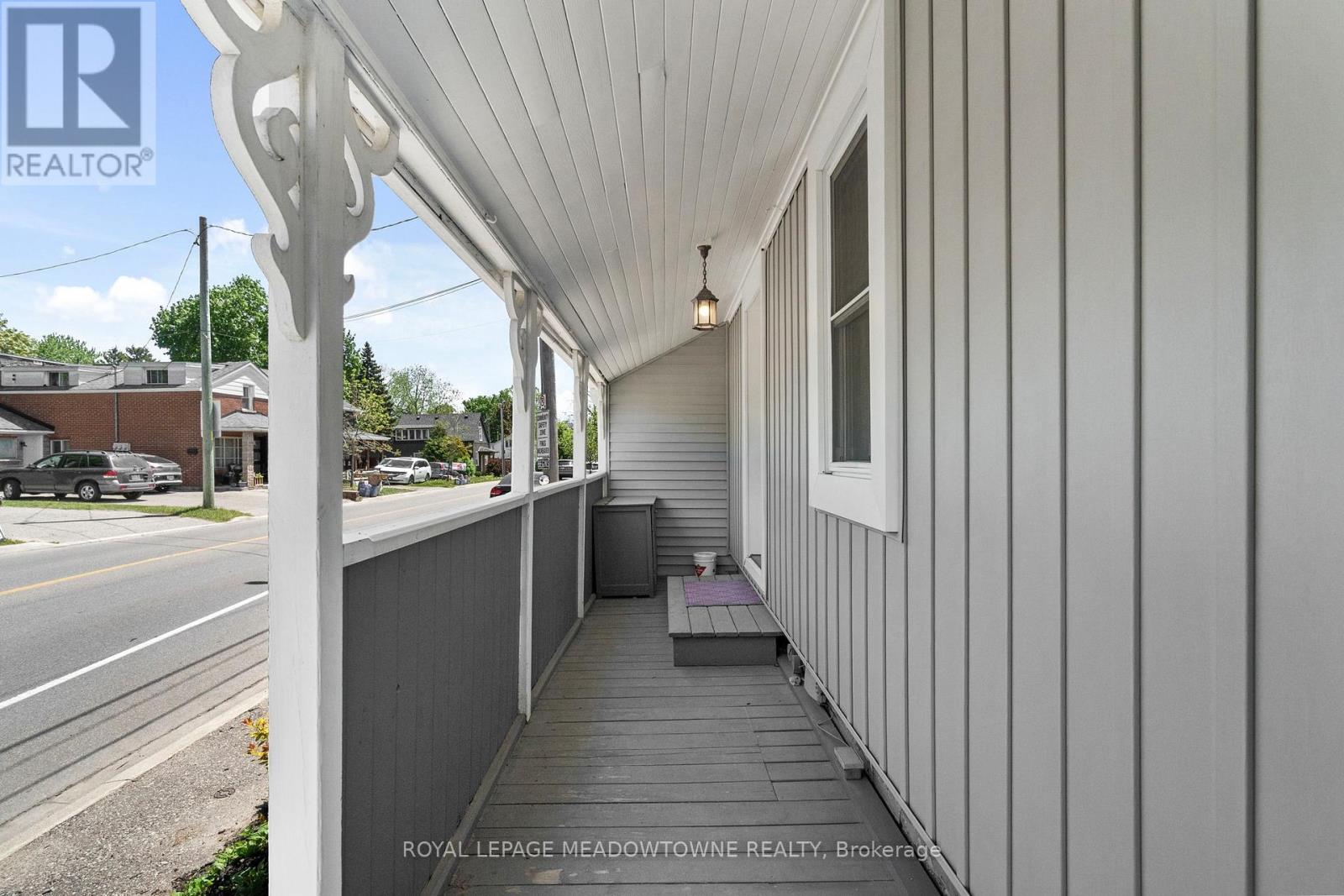 272 PINE STREET - 4