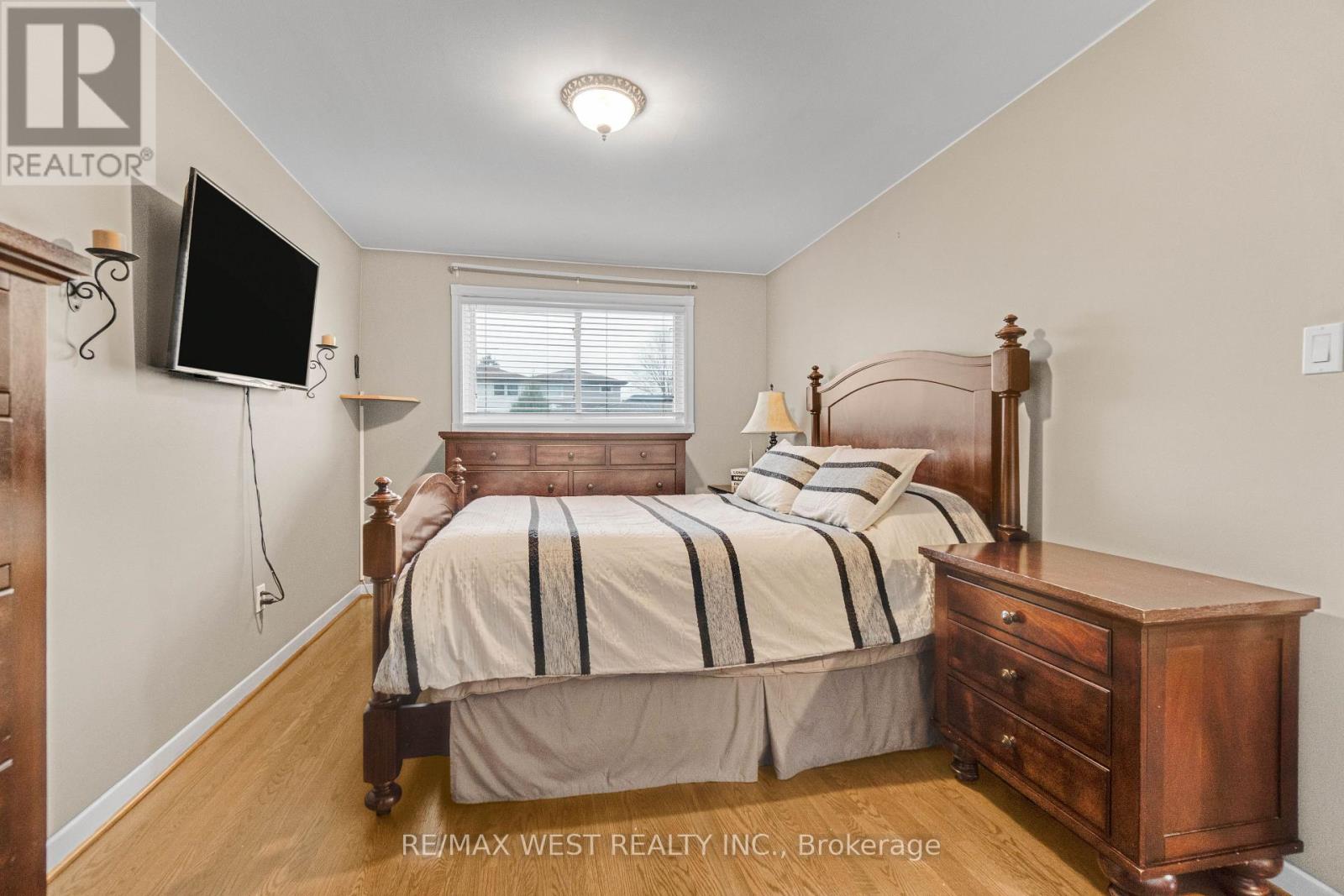 941 STAINTON DRIVE - 8
