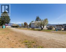 2220/2270 10 Avenue Sw, Salmon Arm, BC V1E0E1 Photo 11