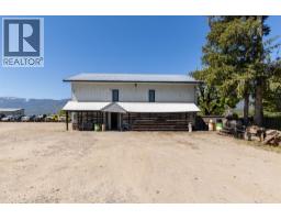 2220/2270 10 Avenue Sw, Salmon Arm, BC V1E0E1 Photo 14