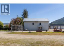 2220/2270 10 Avenue Sw, Salmon Arm, BC V1E0E1 Photo 16