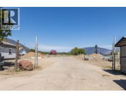 2220/2270 10 Avenue Sw, Salmon Arm, BC V1E0E1 Photo 19