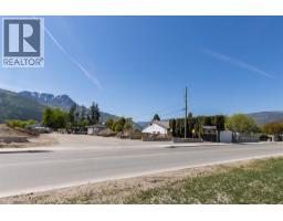 2220/2270 10 Avenue Sw, Salmon Arm, BC V1E0E1 Photo 22