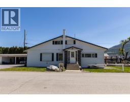 2220/2270 10 Avenue Sw, Salmon Arm, BC V1E0E1 Photo 7