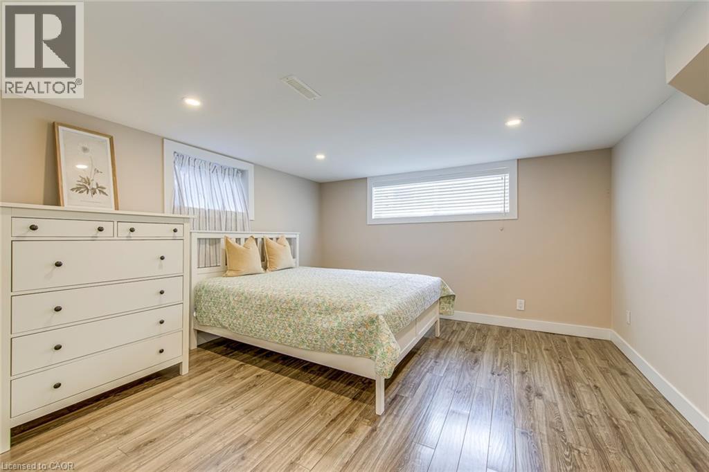 1518 OAKHILL Drive - 29