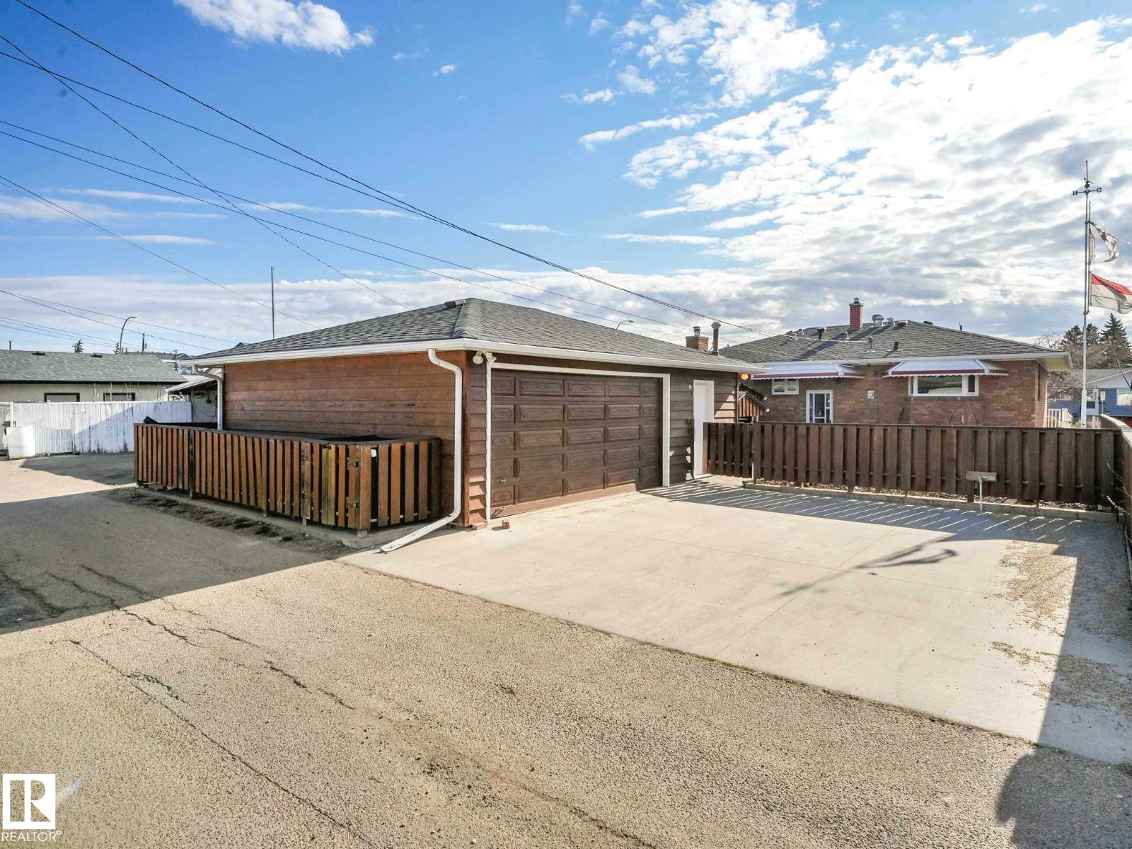 13532 113 ST NW - 47