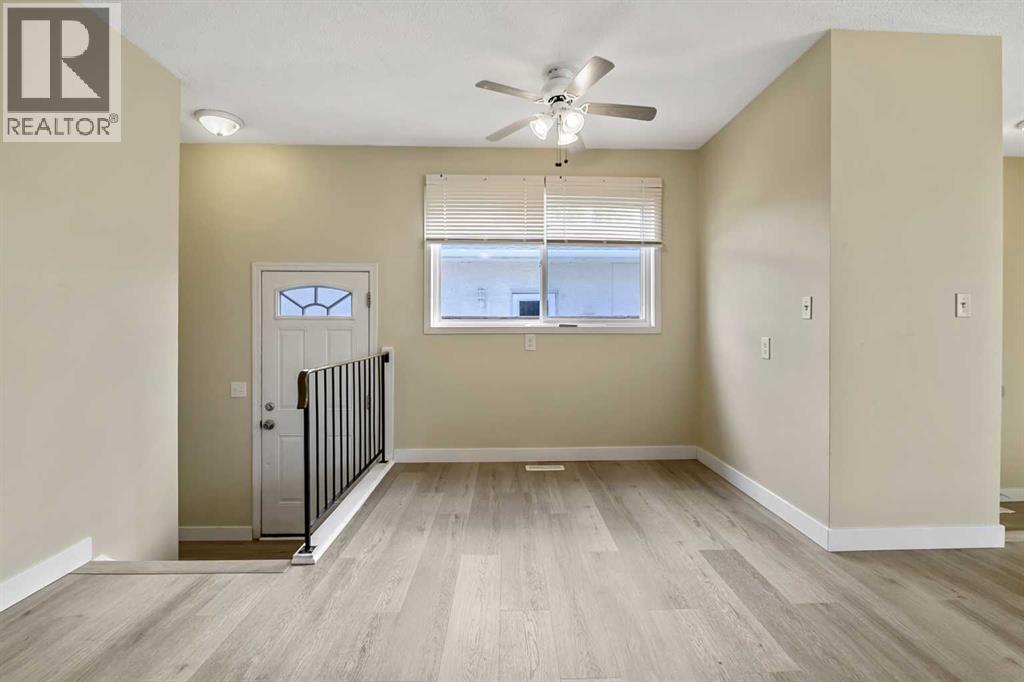27 Aberdare Crescent NE - 11
