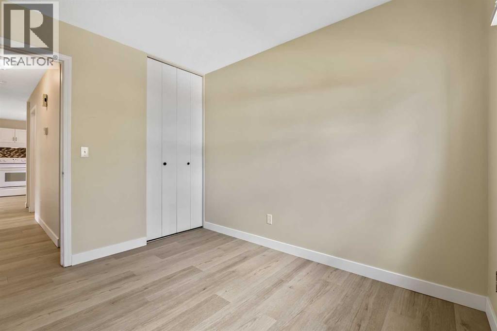 27 Aberdare Crescent NE - 16