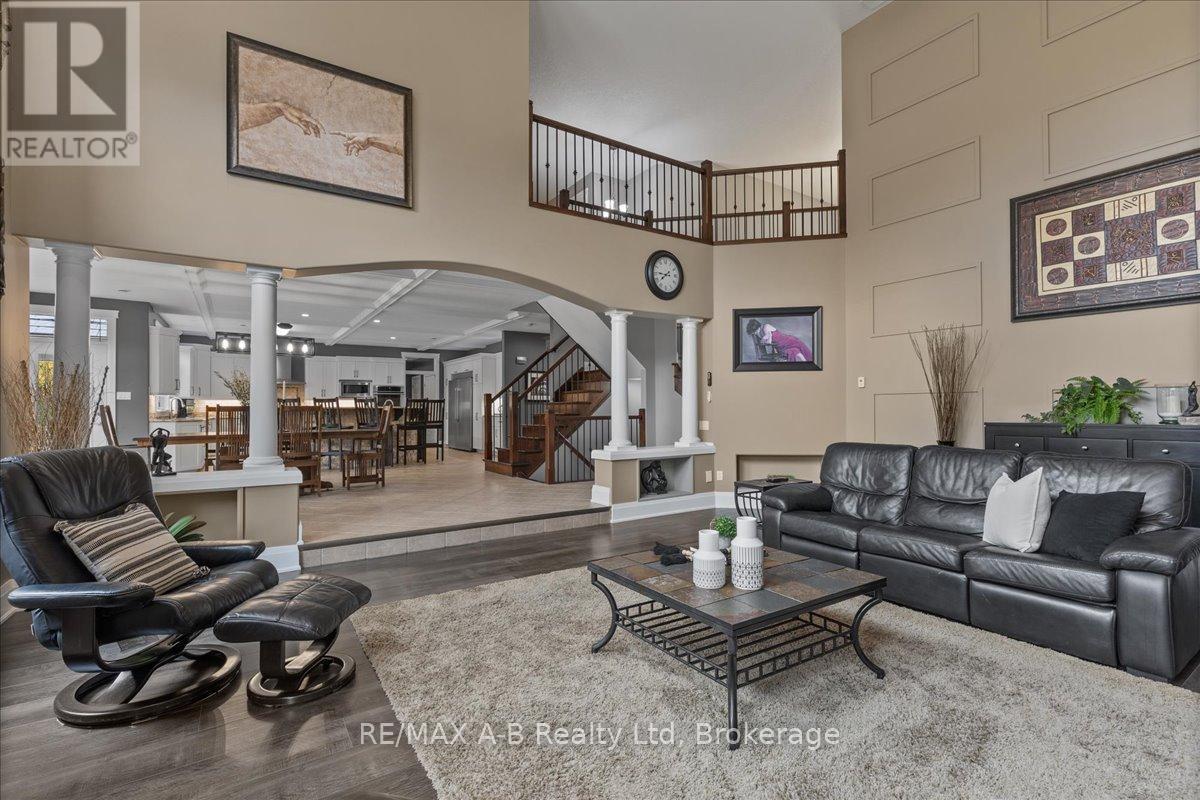 151 HURON ROAD - 15