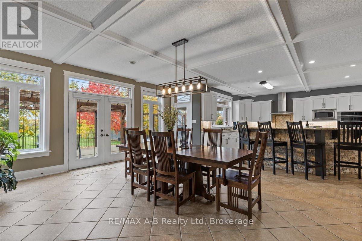 151 HURON ROAD - 16