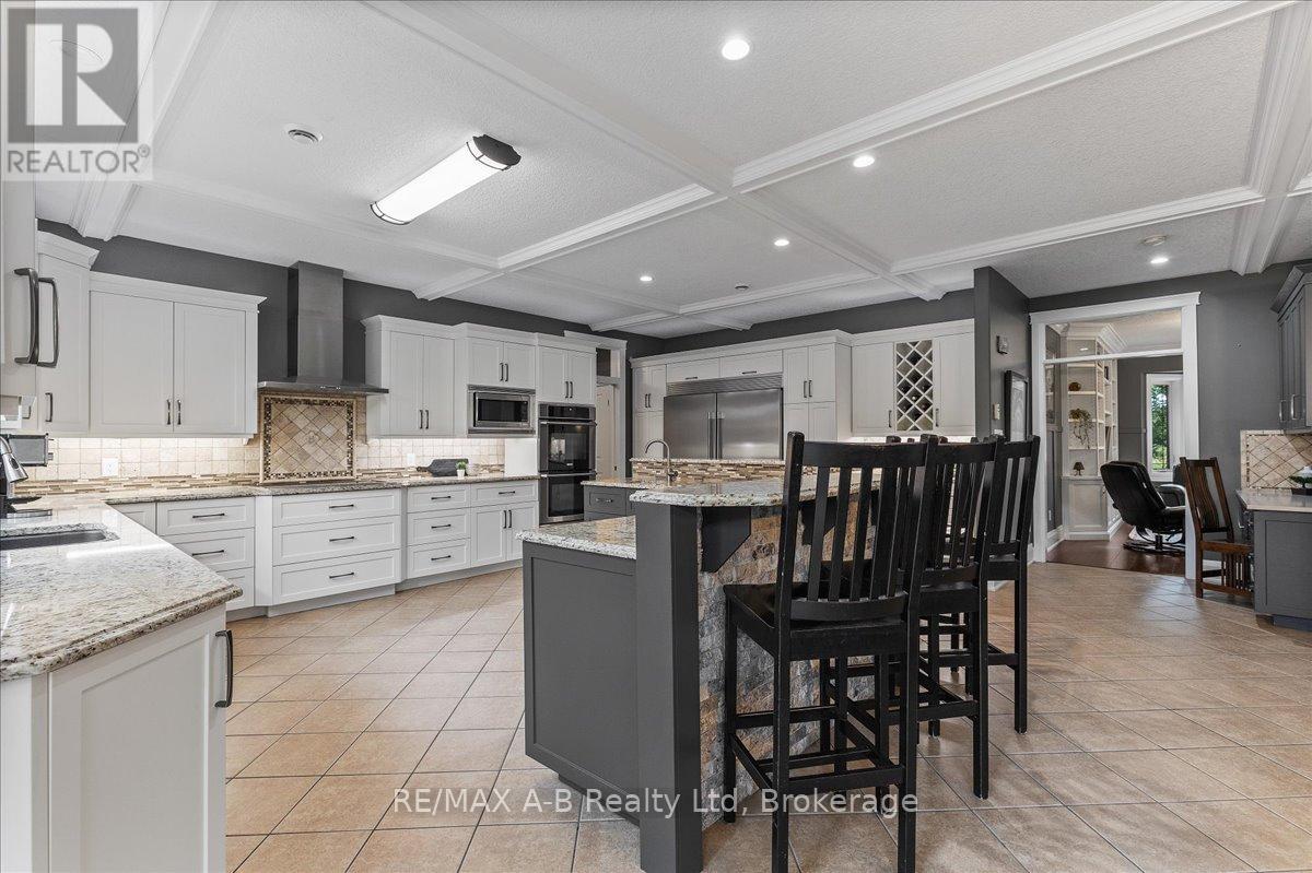 151 HURON ROAD - 17