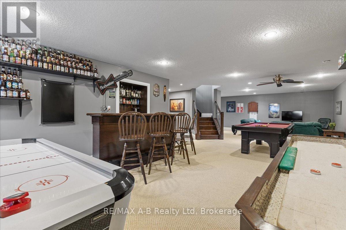 151 HURON ROAD - 47