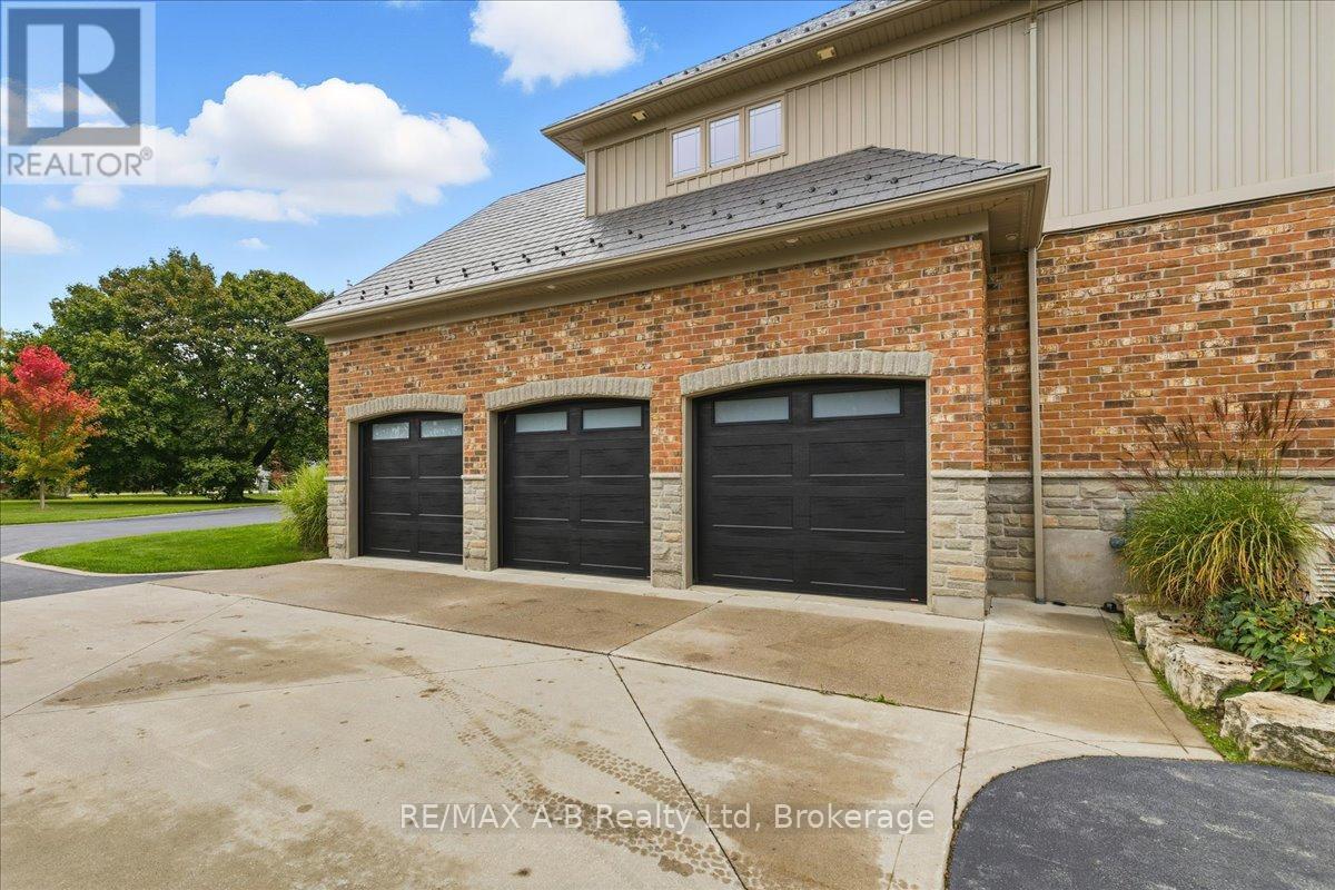151 HURON ROAD - 7