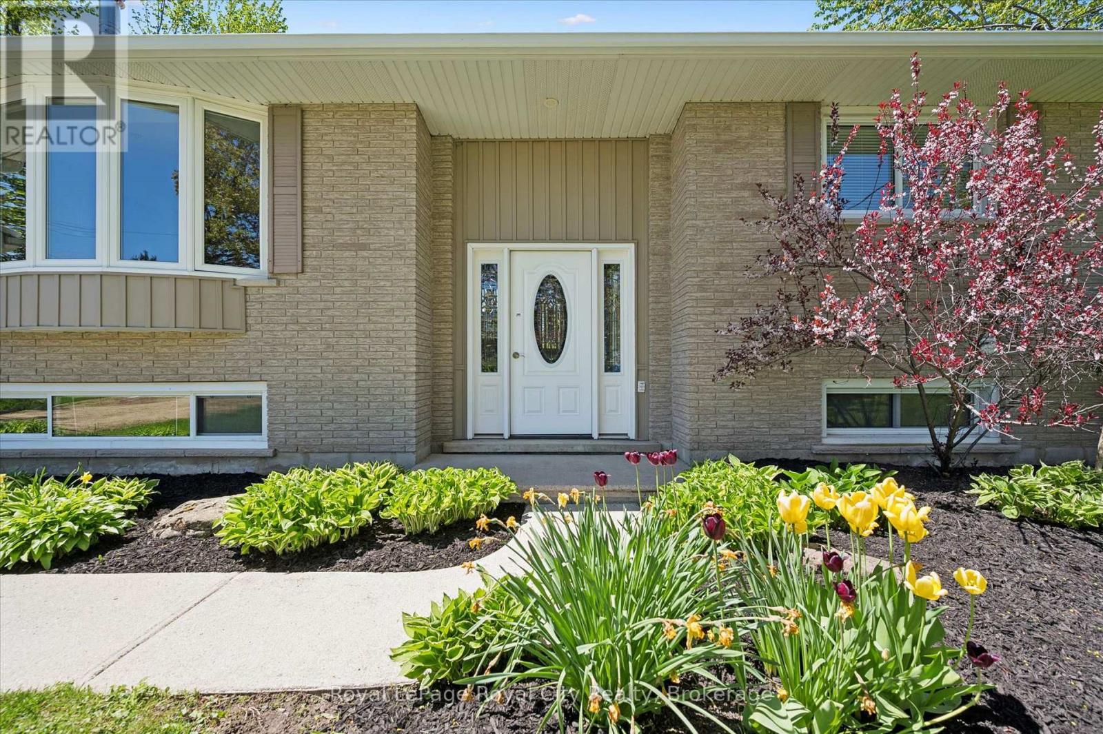 4 MACDONALD STREET - 3